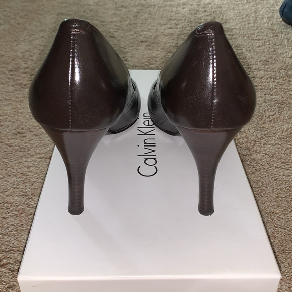 Calvin Klein Dark Brown Vida Heels Women’s 9.5 M Neutral Classic Basic Career - Picture 4 of 5